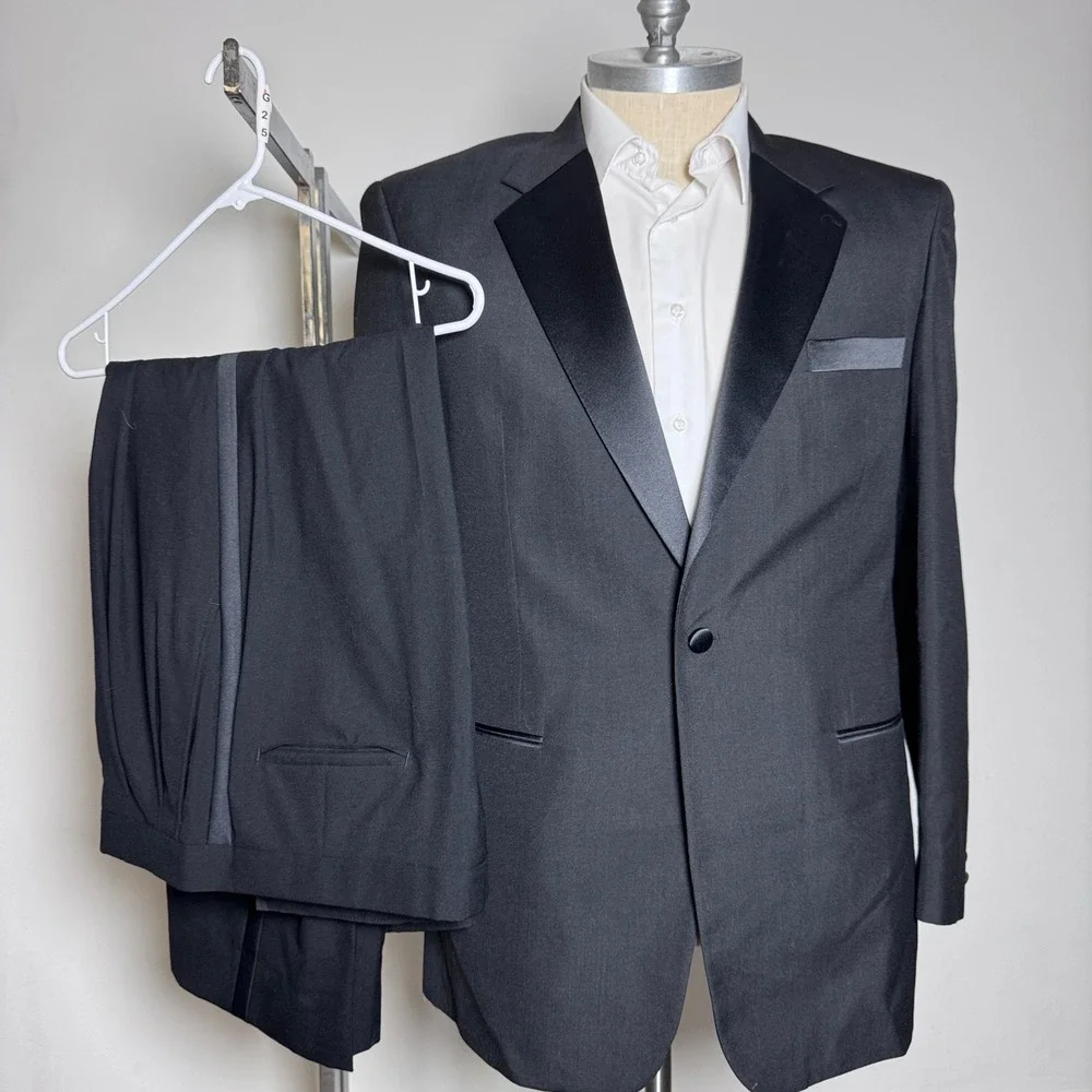 Gerald Austin Tuxedo Suit Mens‎ 44L 38x29 Black Solid Peak Lapel Formal Wedding